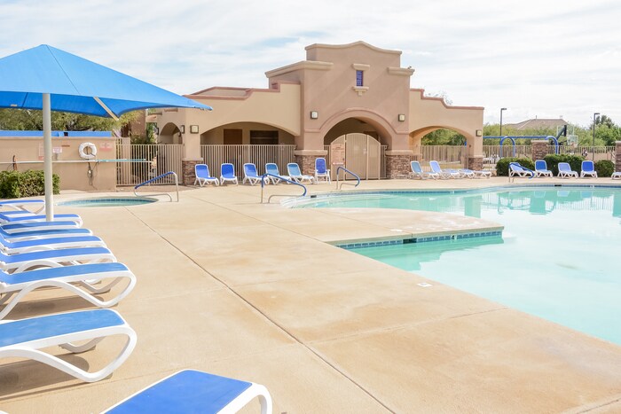 Building Photo - 171 W Calle Gota