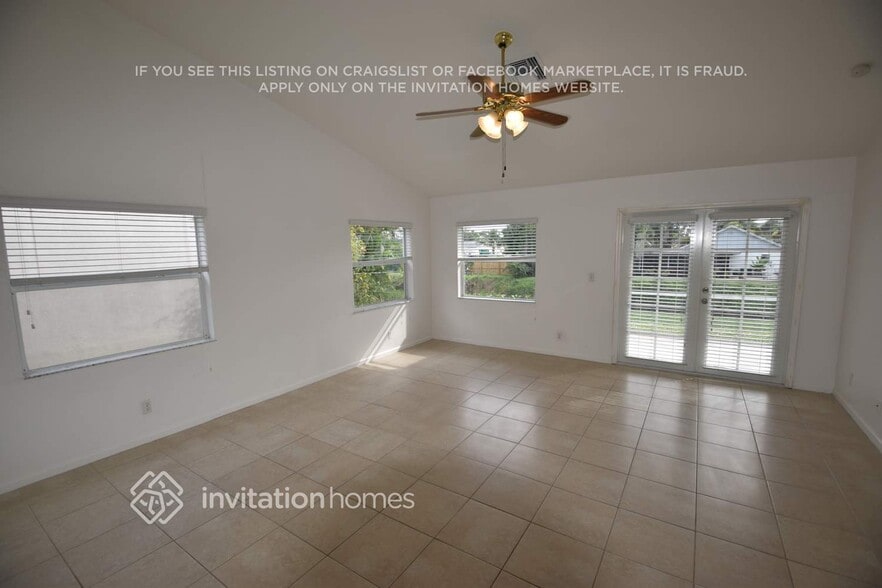 Building Photo - 3732 S Lancewood Pl