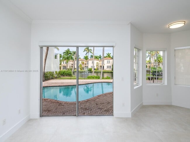 Building Photo - 20729 NE 32nd Ave