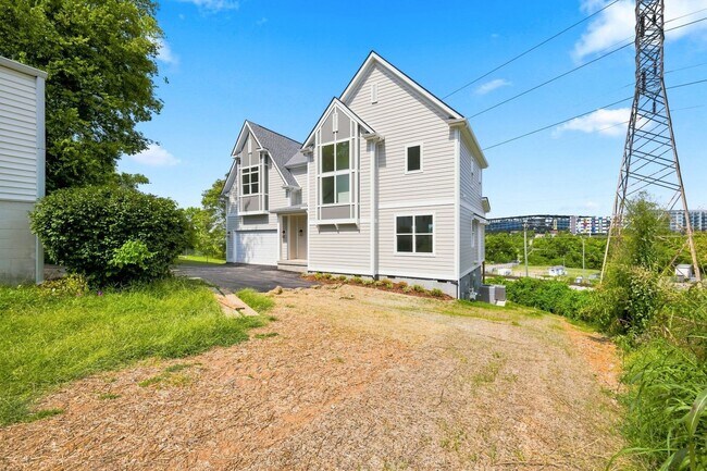 Building Photo - 508 Waycross Dr