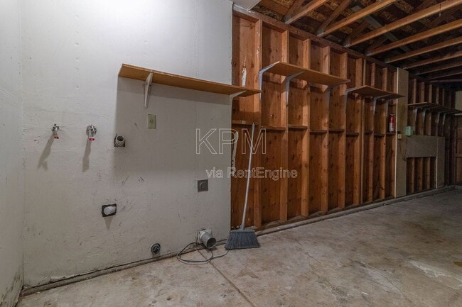 Building Photo - 8941 Blue Fox Way