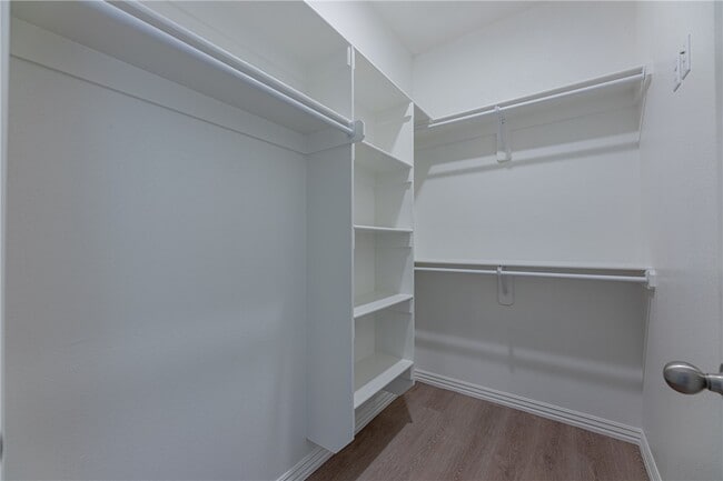 Building Photo - 1301 SW Poigai Wy