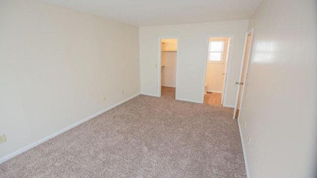 Building Photo - Gorgeous home ready to move in!