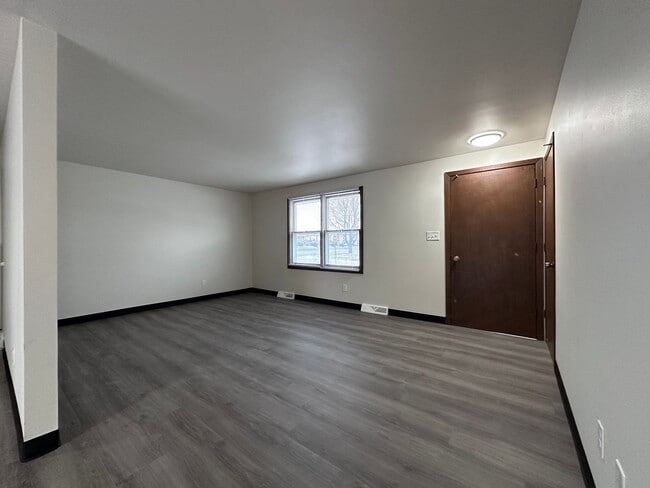 Building Photo - 1255-1325 O Keefe Rd