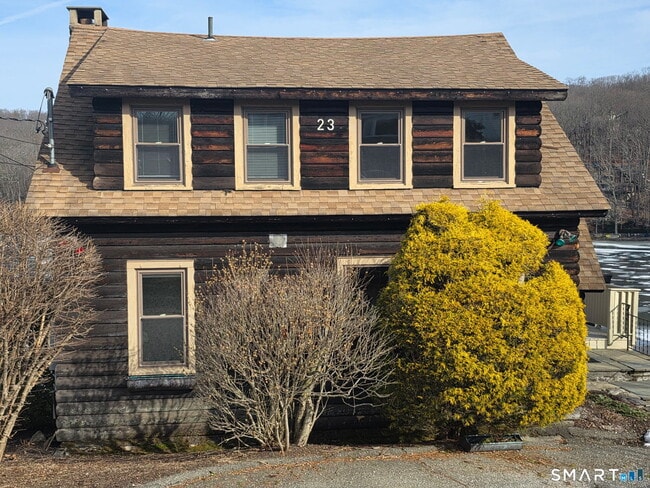 Building Photo - 23 Cedar Dr