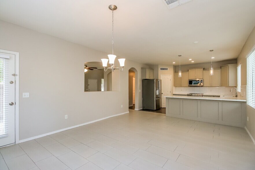 Building Photo - 1469 S Hawk Ln