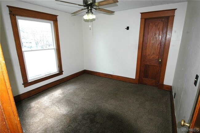 Building Photo - 145 Summit St