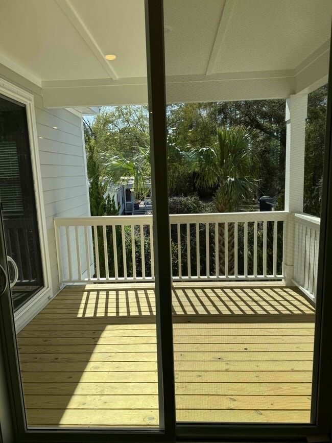 Building Photo - 4 Bedroom Home at Bailey's Cove on Hilton Head Island | Small footprint. Big island life.