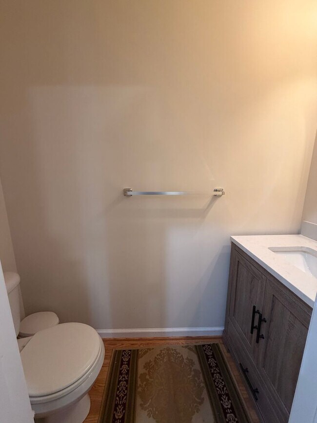 Building Photo - Mockingbird Cr Townhouse Available!!!