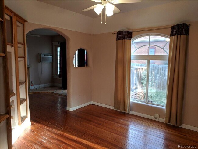 Building Photo - AWESOME 3 BDRM HOME IN BERKELEY ONE BLOCK WEST OF TENNYSON STREET! IMMEDIATE OCCUPANCY!