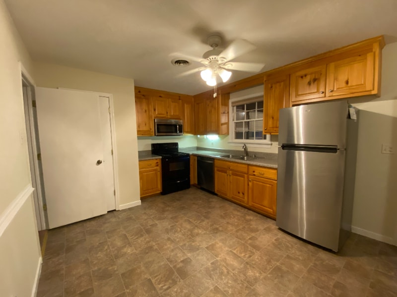 Building Photo - 1599 Early St