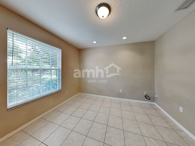 Building Photo - 12812 Standbridge Dr
