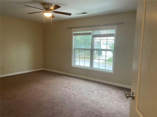 Building Photo - 2280 Copper Trail Ln NE