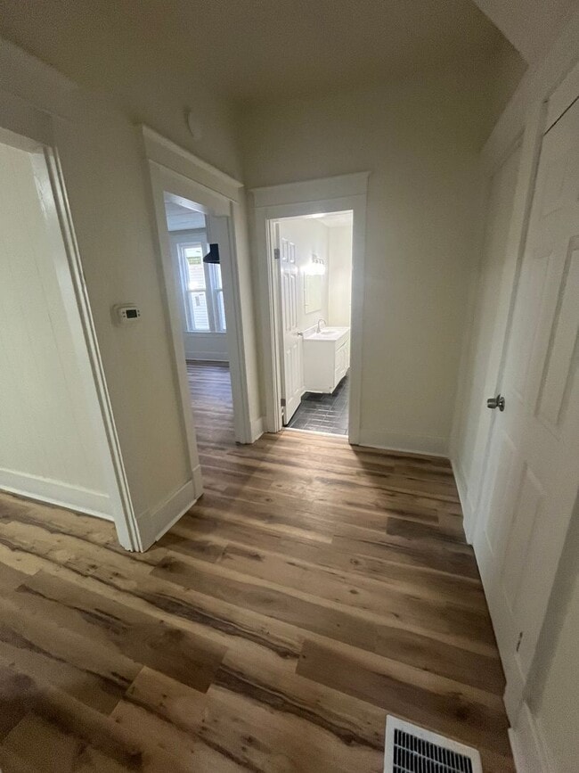 Building Photo - 1813 West Dr