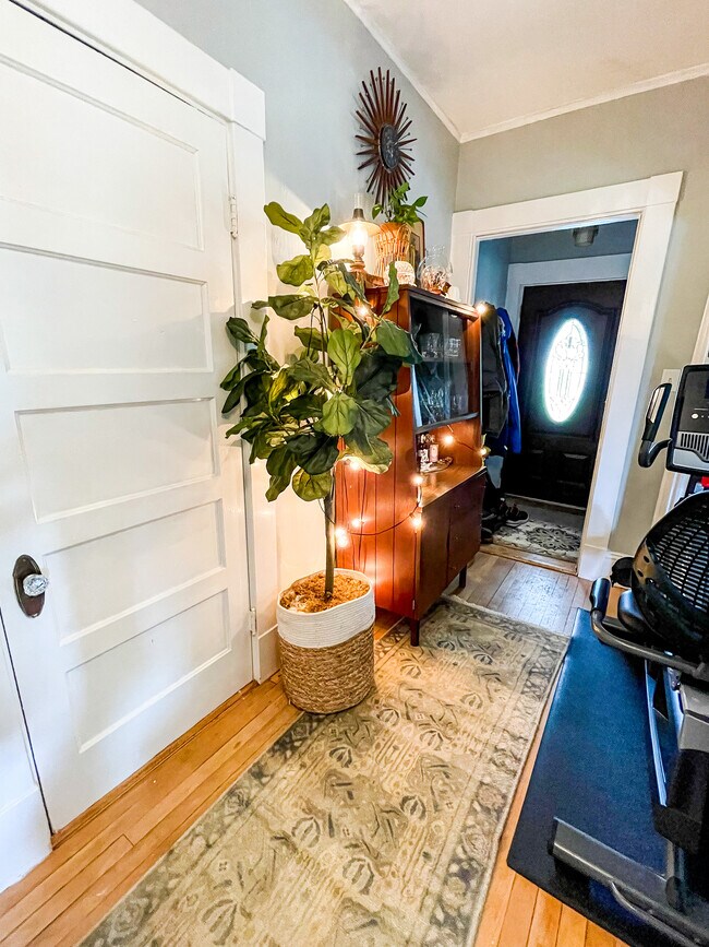 Front hall - 415 Highland St
