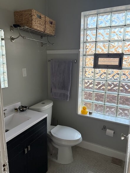 Bathroom - 7012 Forsyth Blvd