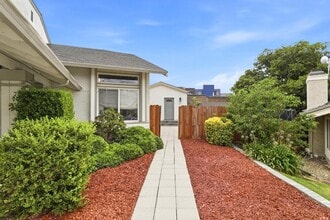 Building Photo - 1802 Ponca Ct
