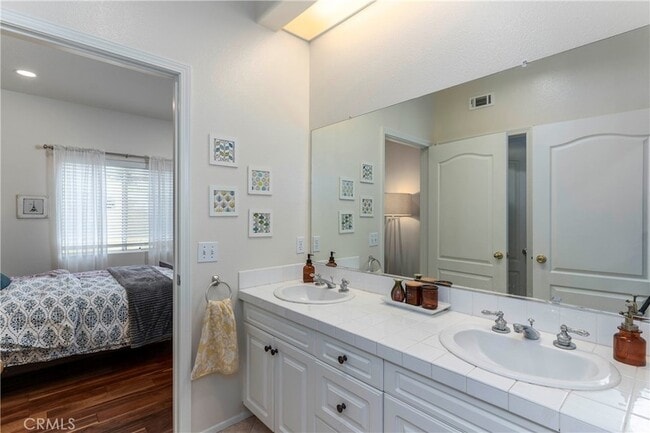 Building Photo - 7371 Westcliff Dr
