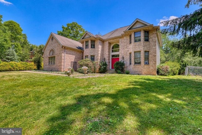Building Photo - 15 Scenic Dr