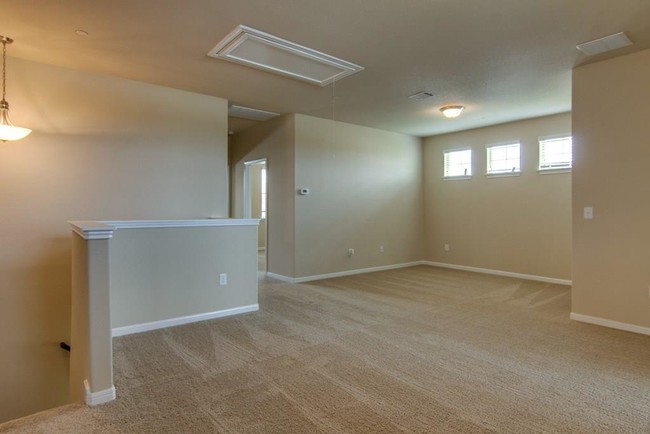 Building Photo - 2880 Donnell Dr
