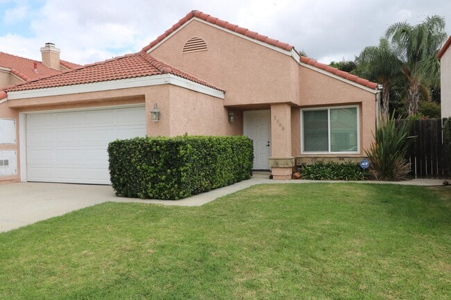 Primary Photo - Gorgeous 2/Bed, 2/Bath Home in Simi Valley!