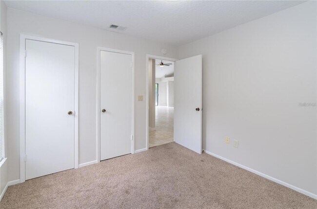 Building Photo - 660 Holbrook Cir