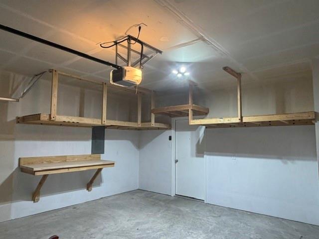 Building Photo - 101 LBJ Ln