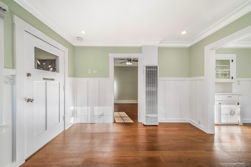 Building Photo - 240 Ashland Ave