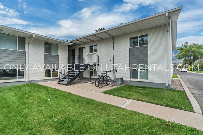 Building Photo - 689 N 100 W