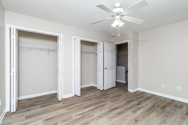 Building Photo - 836 Duchess Way