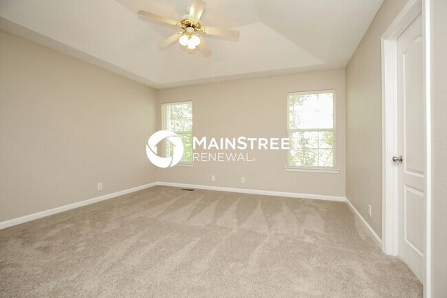 Building Photo - 2 Bedroom Pet-Friendly Home in La Vergne, TN with Main Street Renewal