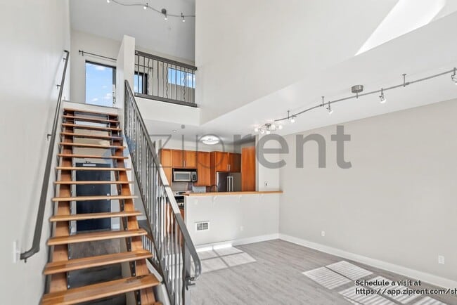 Building Photo - 4811 Telegraph Ave