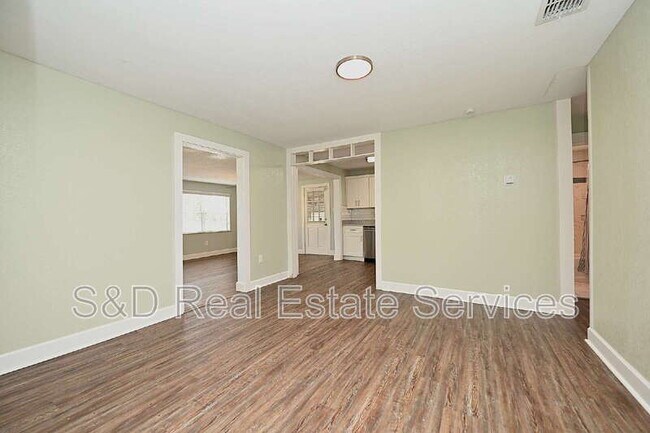 Building Photo - 3958 2nd St NW