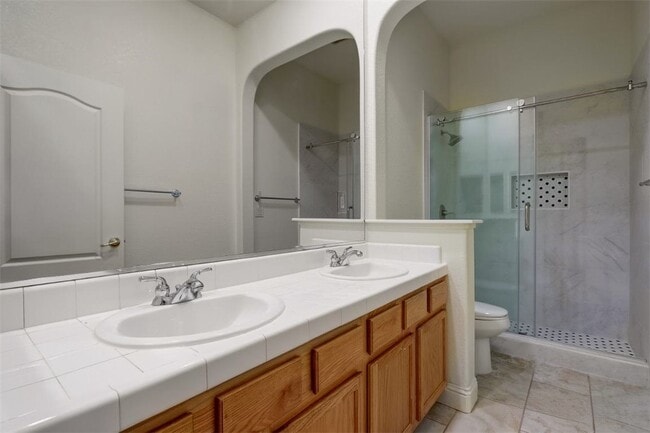 Building Photo - 807 Morningside Dr