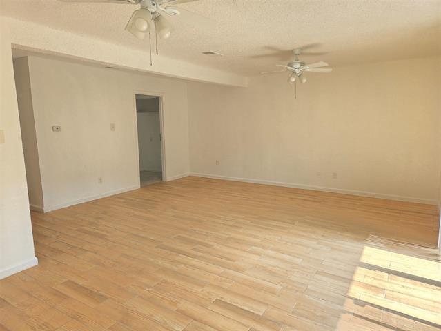 Building Photo - 2314 Village N Dr