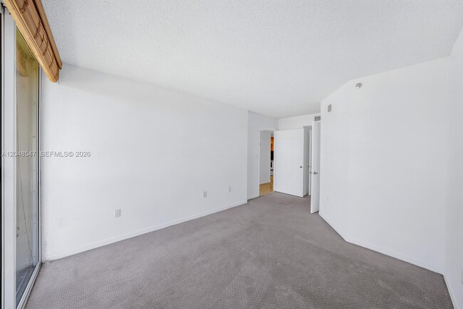 Building Photo - 2400 SW 3rd Ave