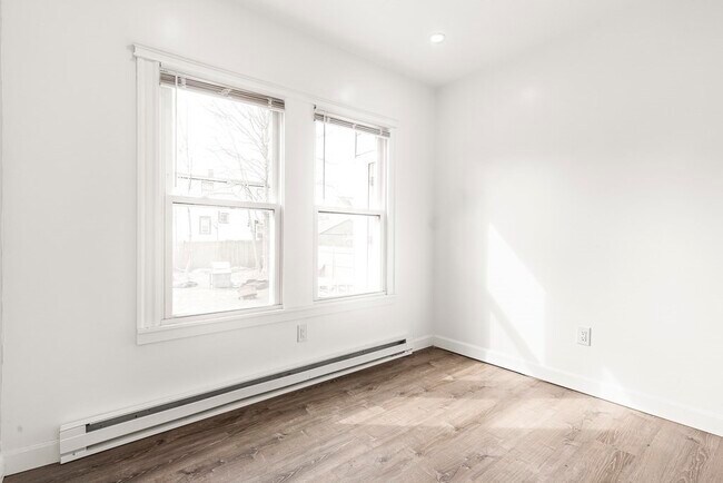 Building Photo - 47 Appleton St