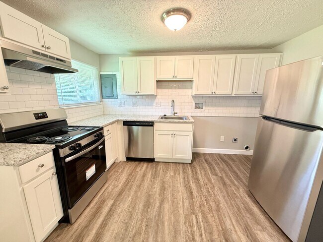 Building Photo - 4409 Primrose Ln