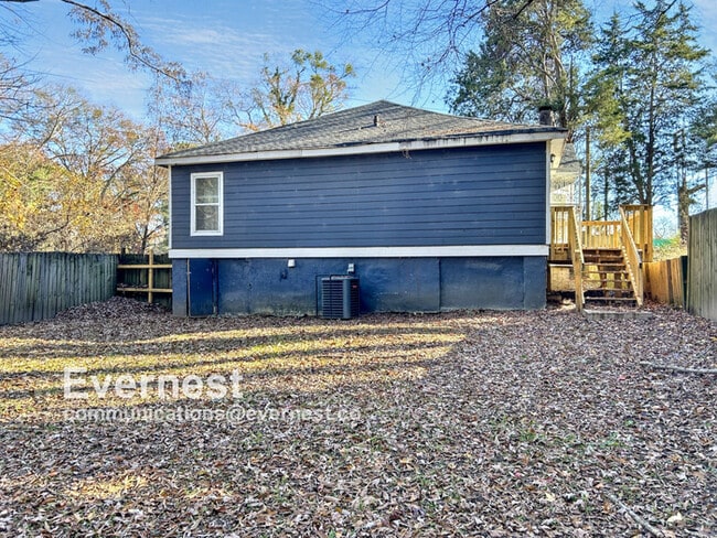 Building Photo - Charming 3-Bedroom, 2-Bathroom Home / Pet-...