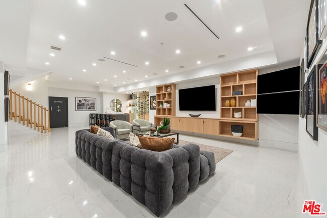 Building Photo - 17228 Otsego St