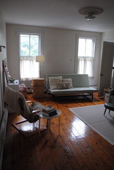 Building Photo - 204 Wooster St