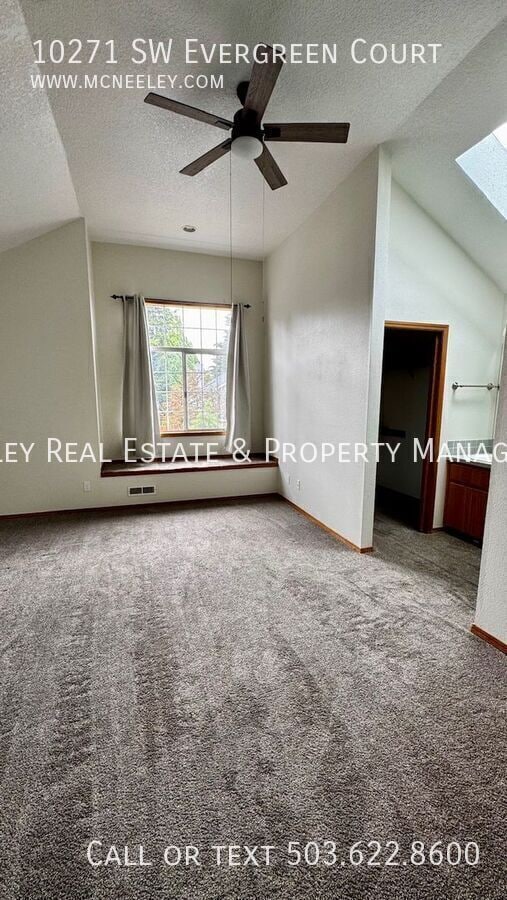 Building Photo - 10271 SW Evergreen Ct