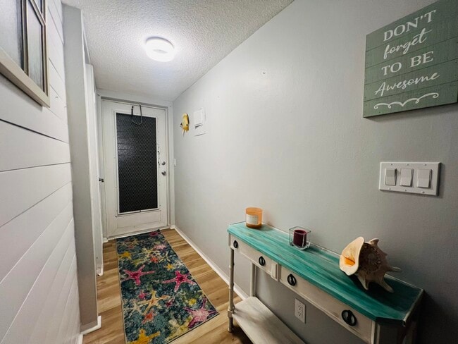 Building Photo - 3401 Spanish Trail