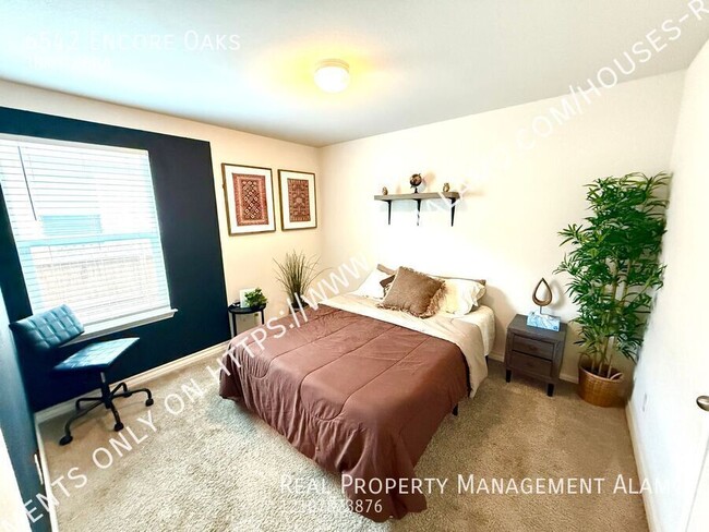 Building Photo - 6542 Encore Oaks