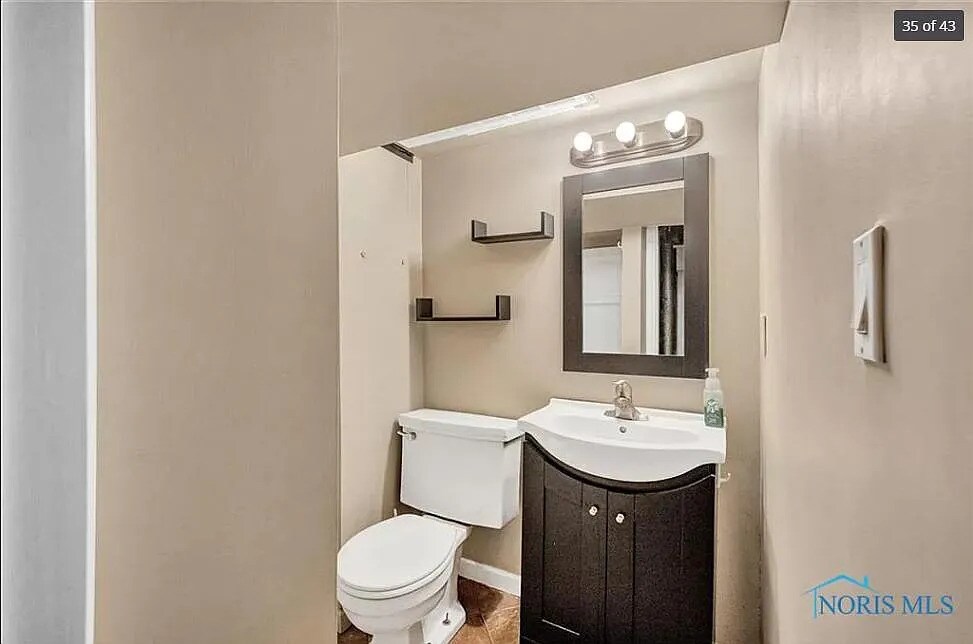 Building Photo - 2528 Aldringham Rd