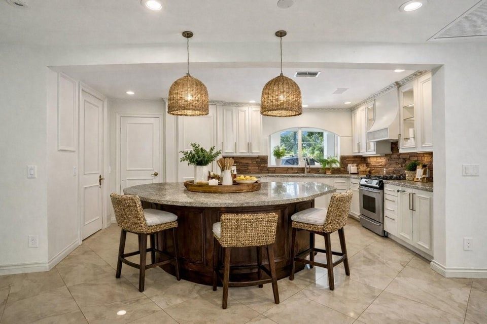 Building Photo - 2425 Fryer Point