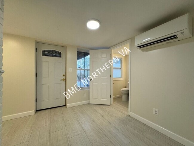 Building Photo - 4412 Volta Pl NW