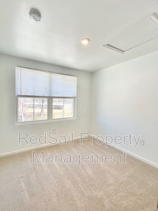 Building Photo - 22 Manilla Cir