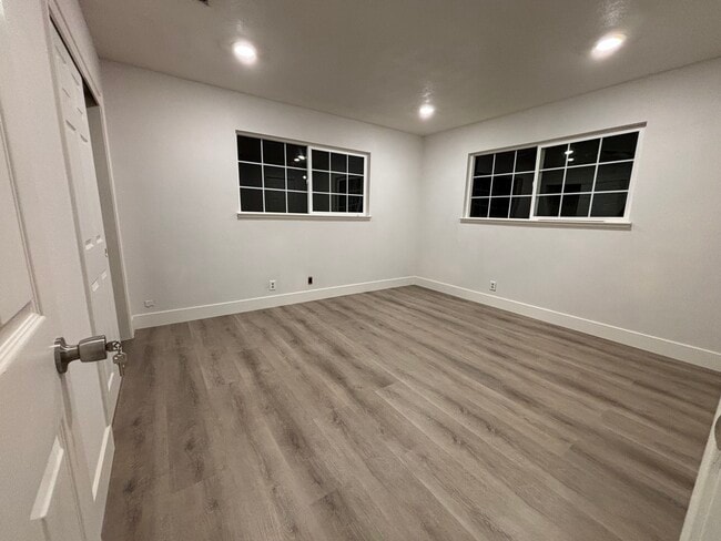 Building Photo - 516 Ribier Ave