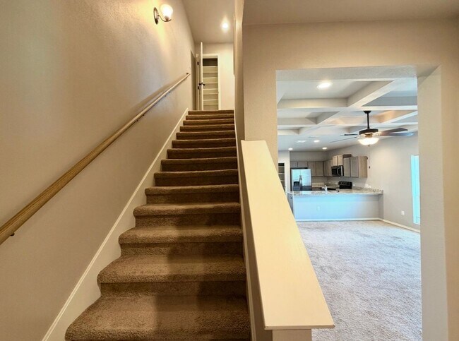 Building Photo - Corner Unit Townhome with 3 Bedrooms, Garage & Private Yard